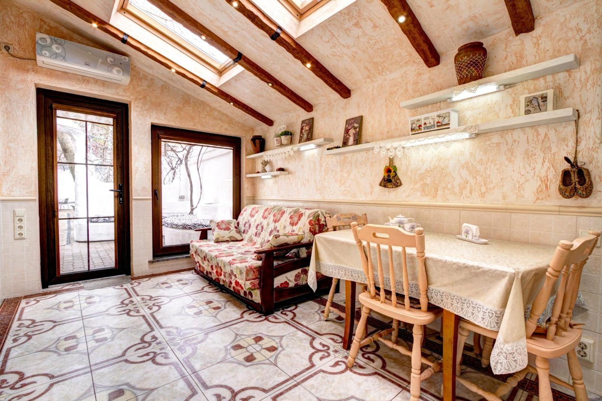 Villa Gaudi Odessa Luaran gambar